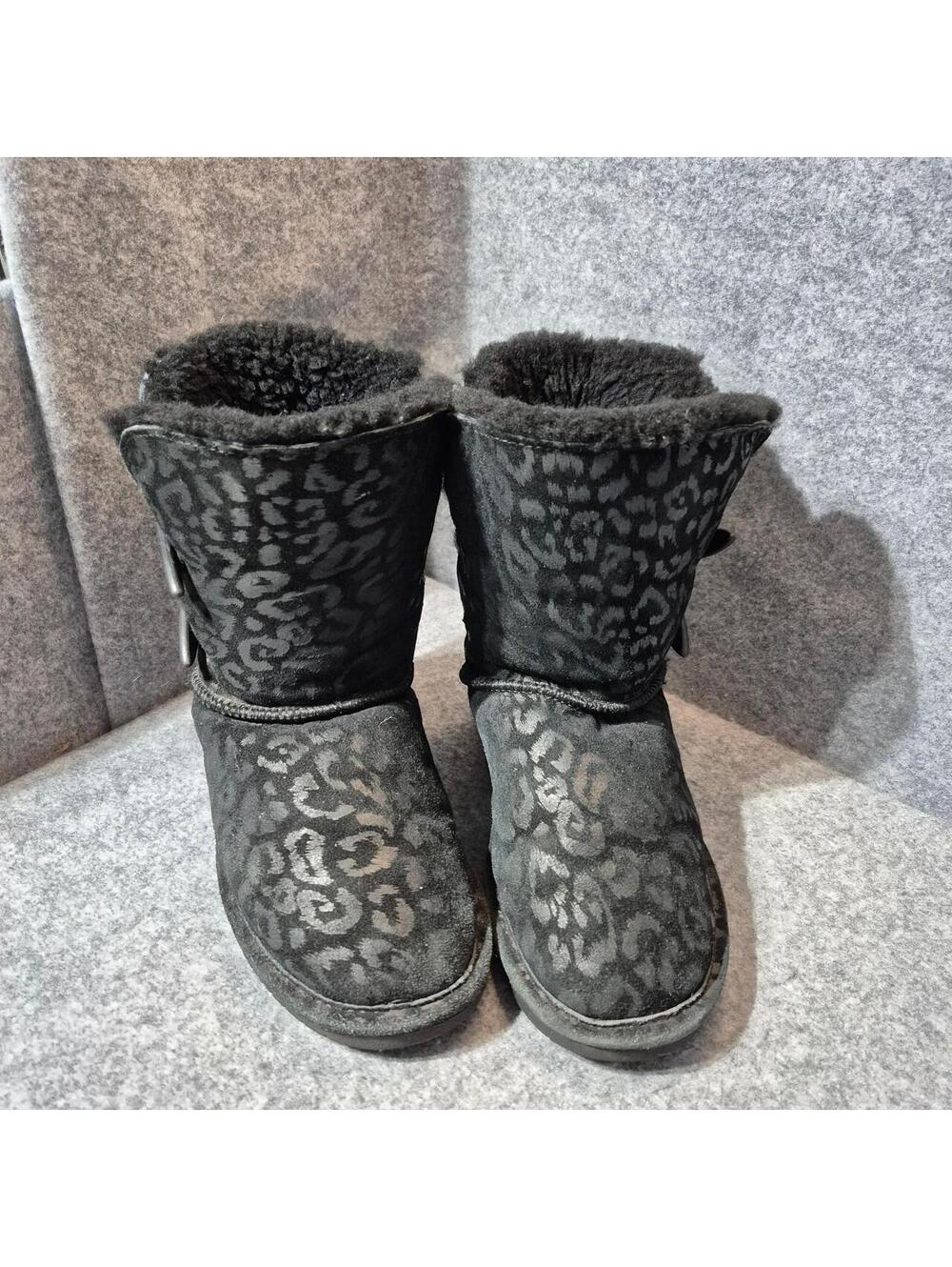 Bearpaw Women's Boots Size US 7 Black Leopard Print Faux Fur Lined Winter Boots